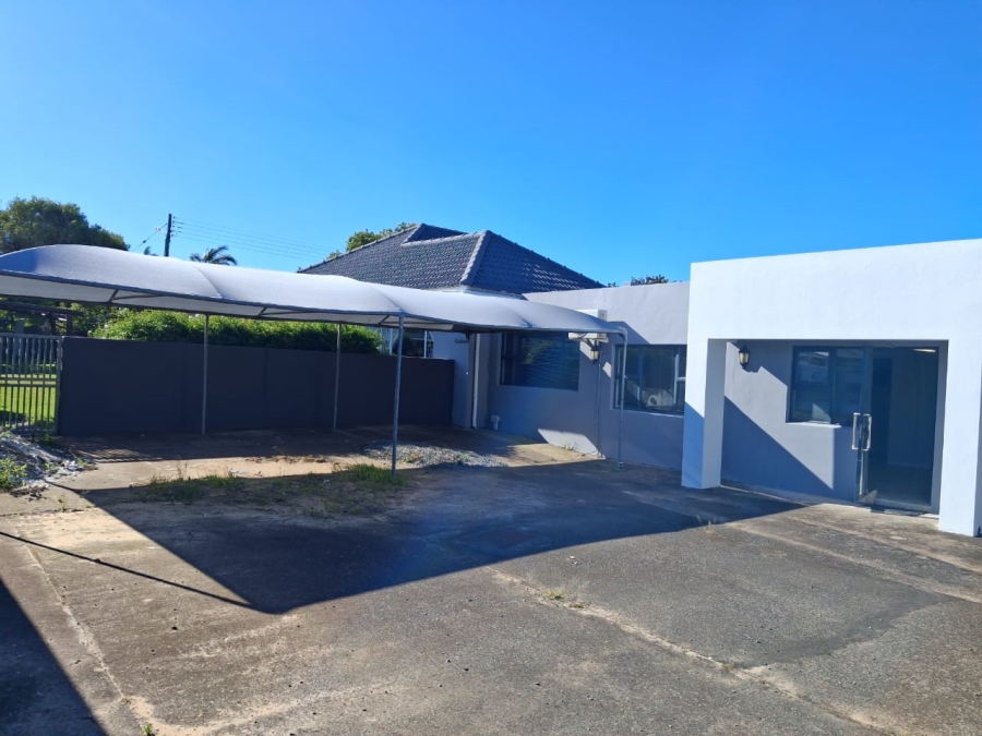 Commercial Property for Sale in Beacon Bay Eastern Cape